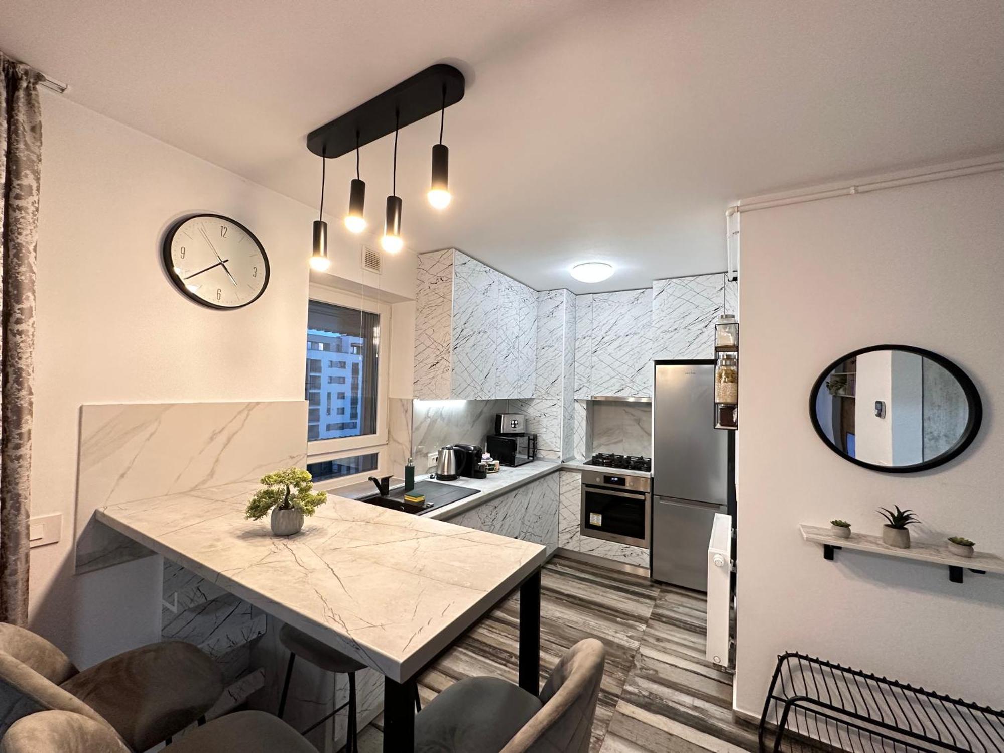 Coresi Mall Exclusive #Collection Apartments & Studios Brasov Bagian luar foto