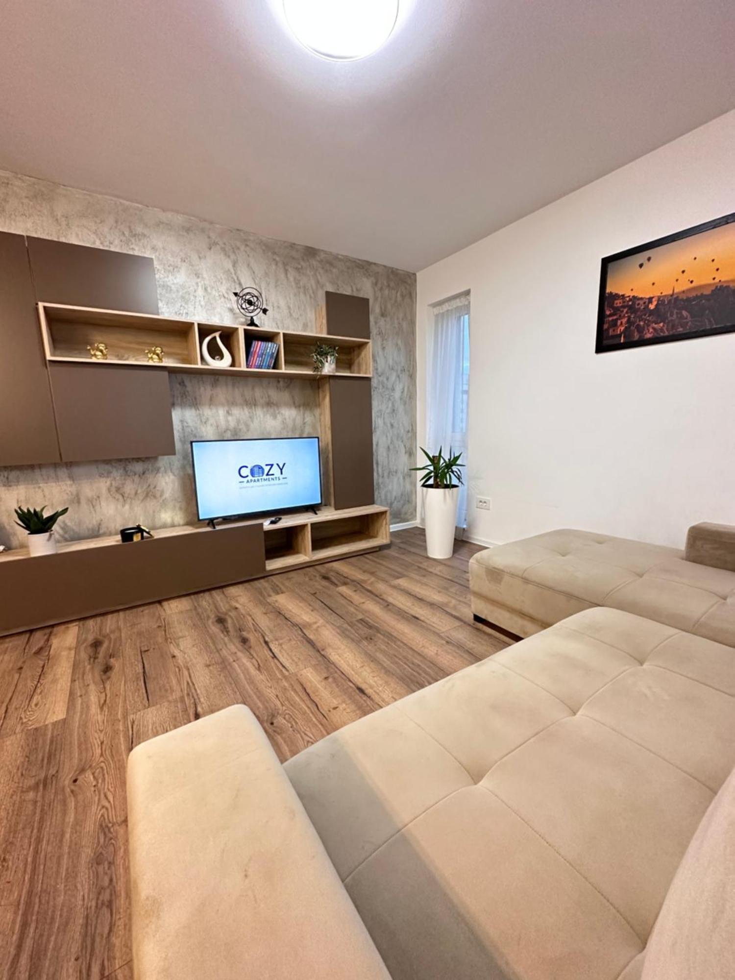 Coresi Mall Exclusive #Collection Apartments & Studios Brasov Bagian luar foto