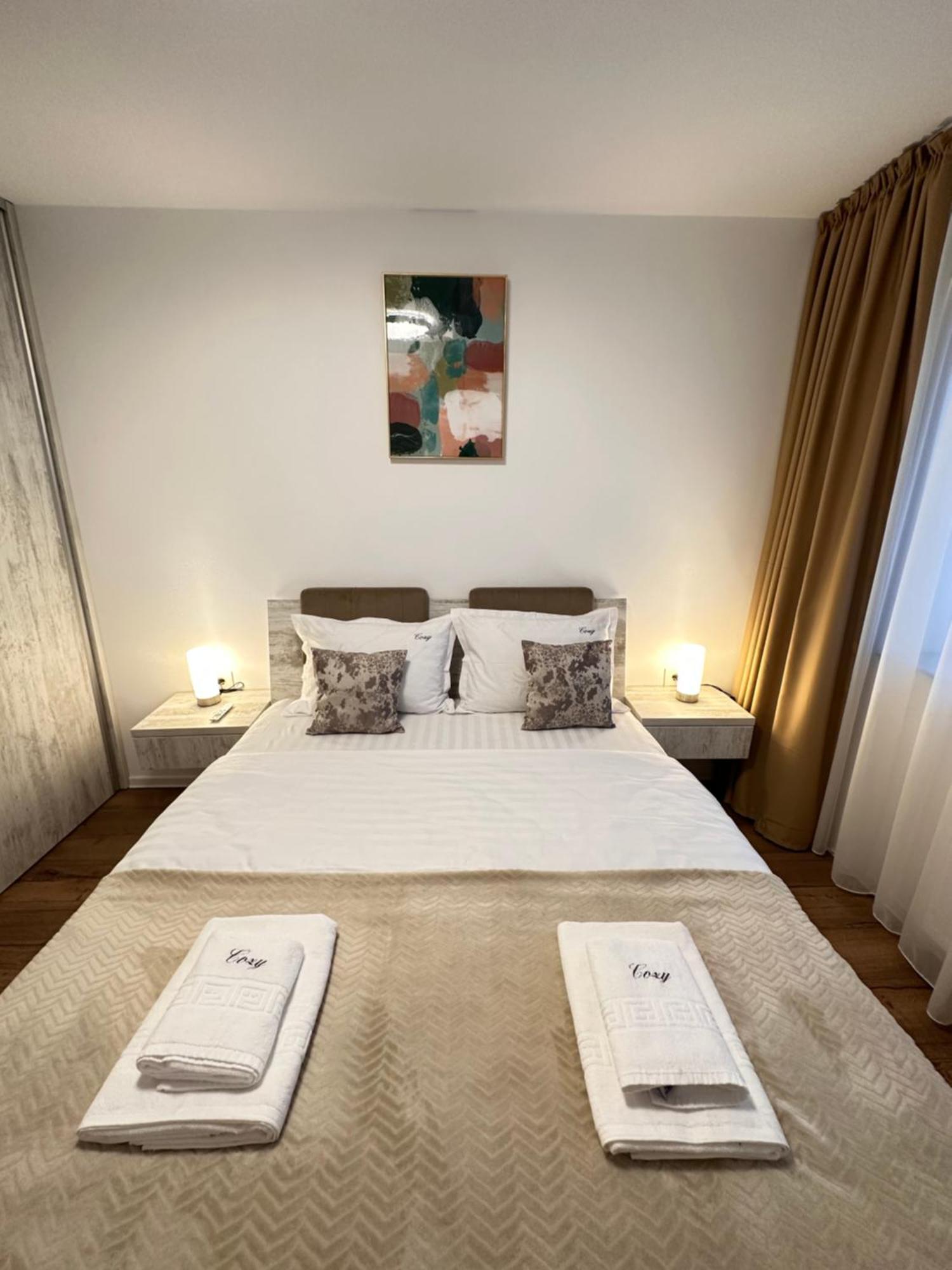 Coresi Mall Exclusive #Collection Apartments & Studios Brasov Bagian luar foto